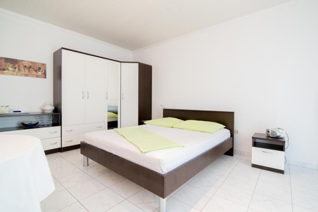 Apartments Veve Postira Zimmer foto